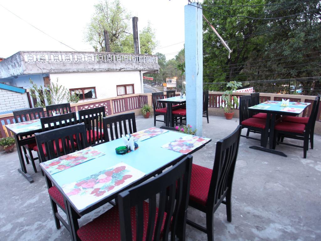 Hotel Trekkers Lodge Pokhara Buitenkant foto