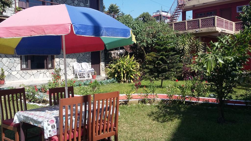 Hotel Trekkers Lodge Pokhara Buitenkant foto