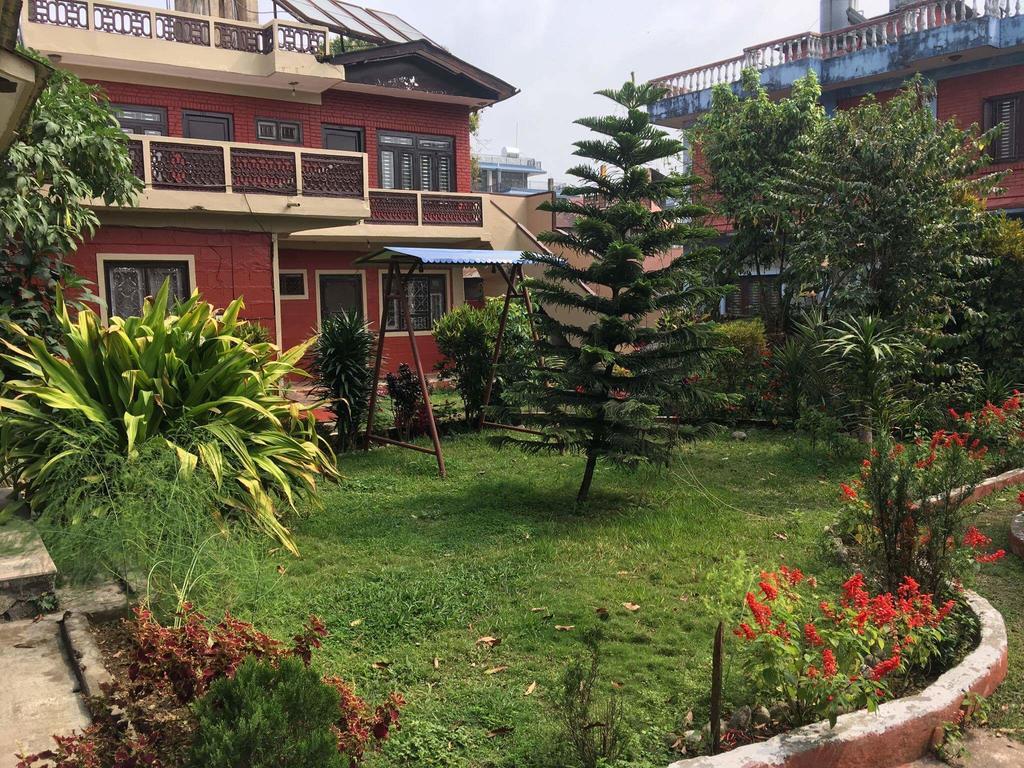 Hotel Trekkers Lodge Pokhara Buitenkant foto