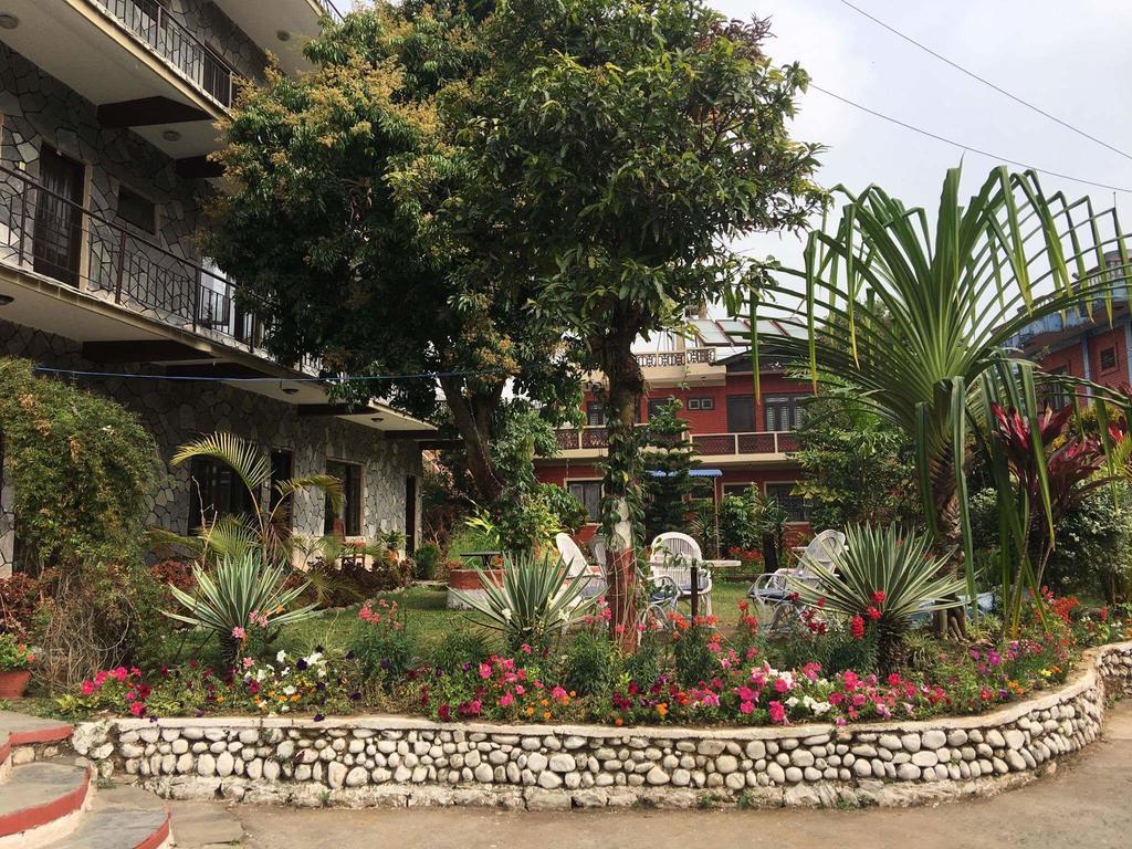 Hotel Trekkers Lodge Pokhara Buitenkant foto