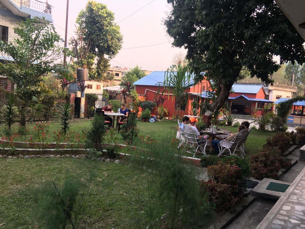 Hotel Trekkers Lodge Pokhara Buitenkant foto