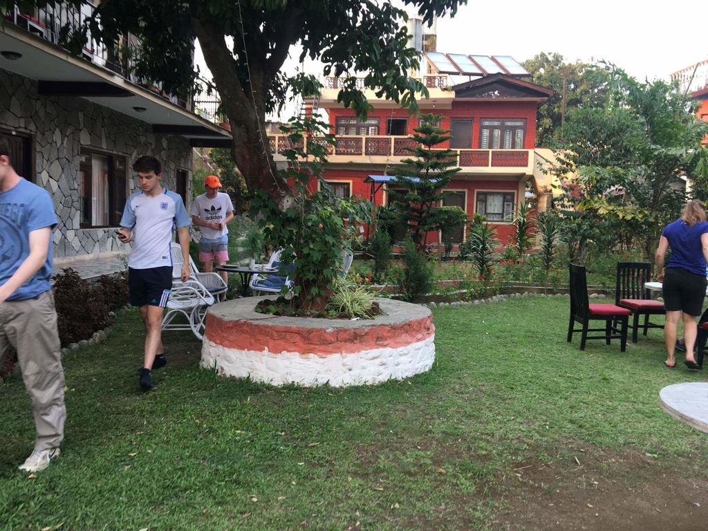 Hotel Trekkers Lodge Pokhara Buitenkant foto