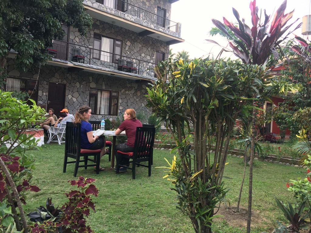 Hotel Trekkers Lodge Pokhara Buitenkant foto