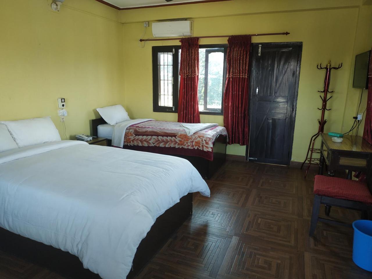 Hotel Trekkers Lodge Pokhara Buitenkant foto