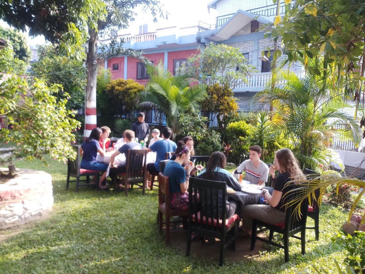 Hotel Trekkers Lodge Pokhara Buitenkant foto
