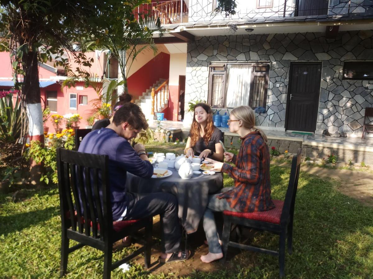 Hotel Trekkers Lodge Pokhara Buitenkant foto